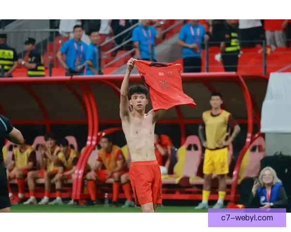 王钰栋不分主替期待冠军回中国